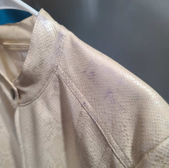 Jacket - Picture 5 of 7